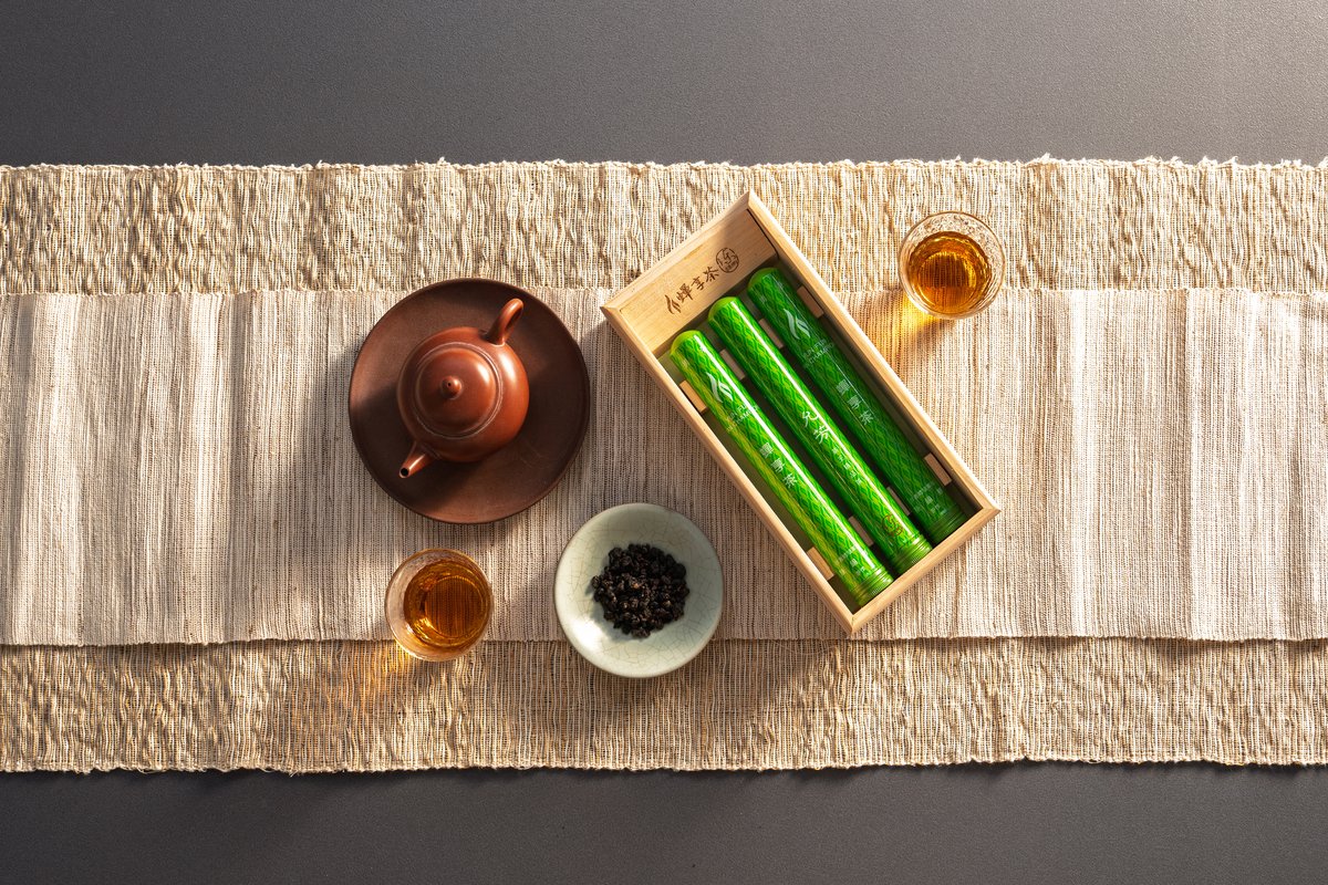 手摘蟬享茶: 茶王精品茶 3 入實木禮盒.