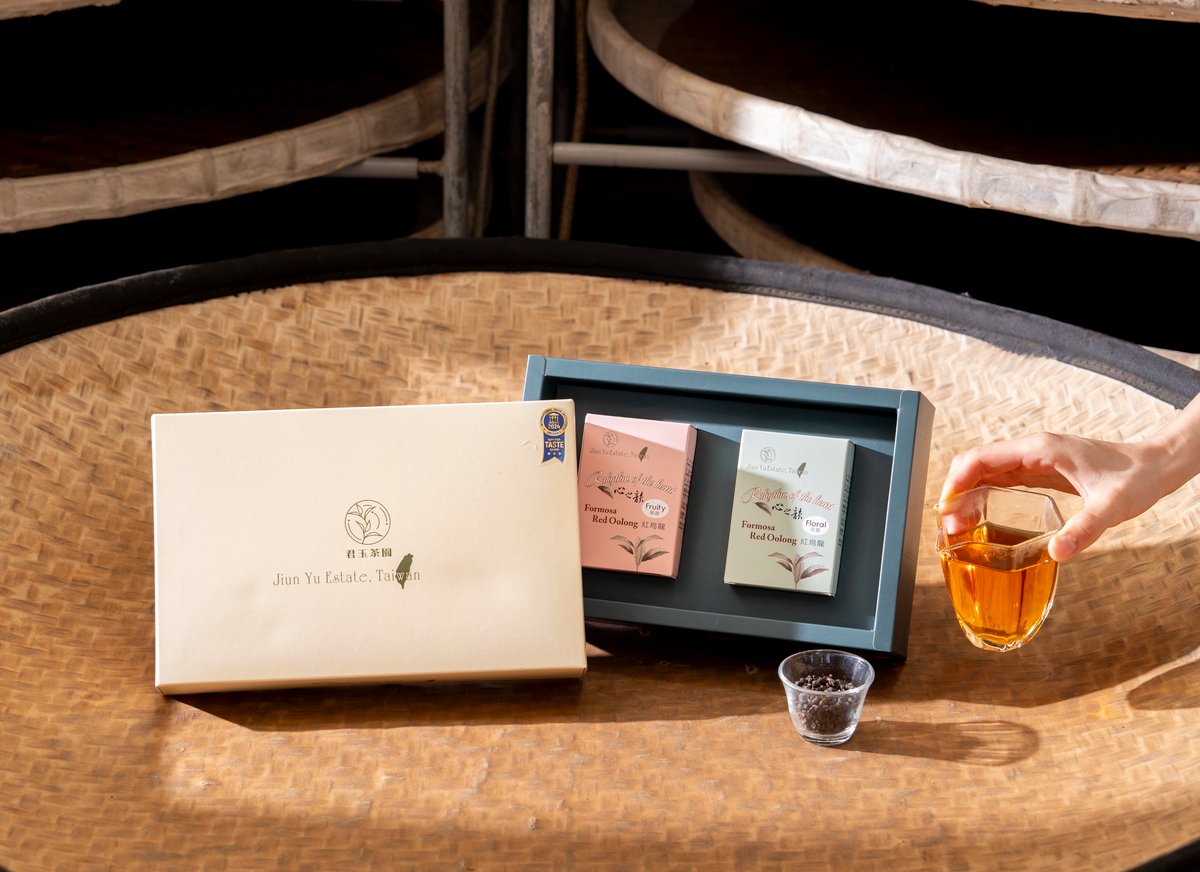 A display of Jun Yu Plantation's gift set.