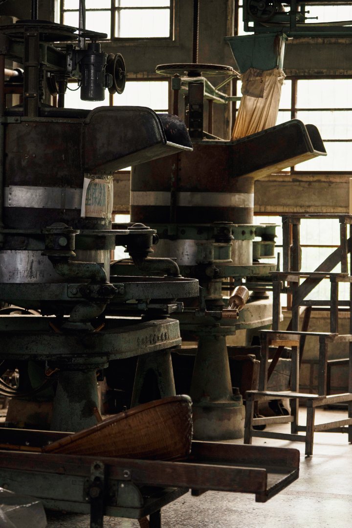 A half-century-old rolling machine.