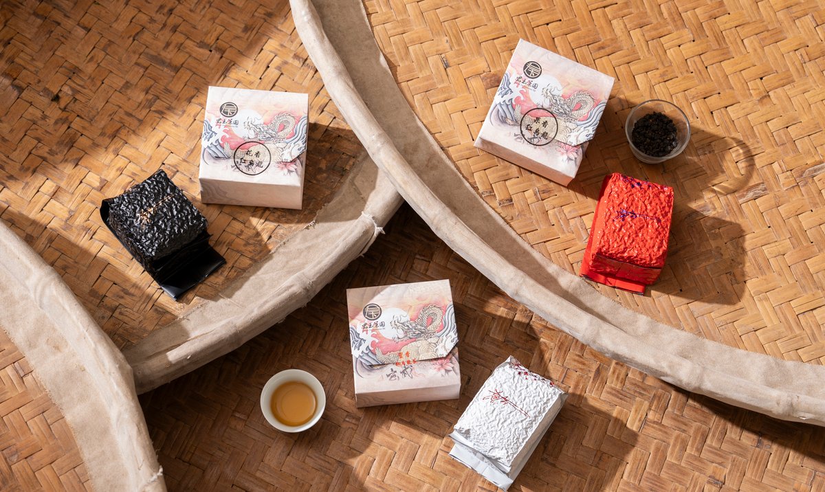 Honey-Scented Red Oolong Tea.