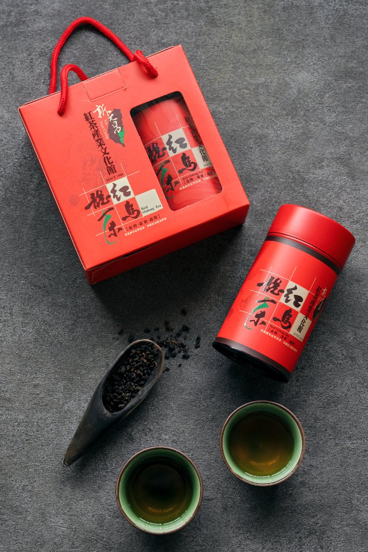 Selected Red Oolong Tea loose leaf.
